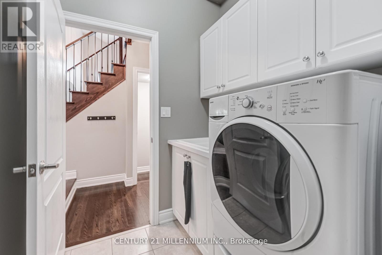 29 Eiffel Boulevard, Brampton, ON - Indoor Photo Showing Laundry Room