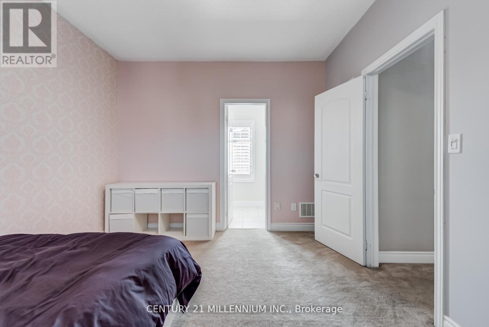 29 Eiffel Boulevard, Brampton, ON - Indoor Photo Showing Bedroom