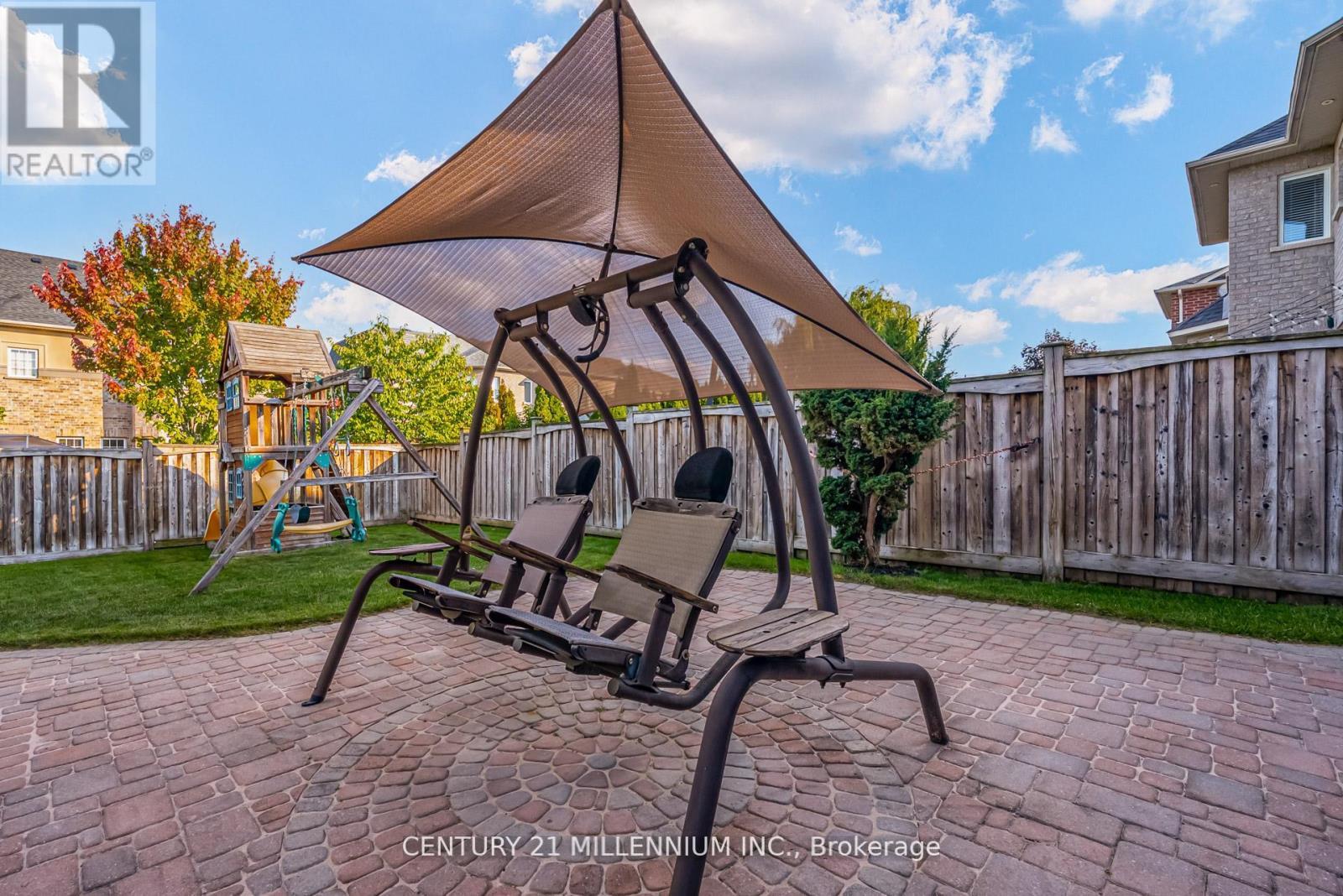 29 Eiffel Boulevard, Brampton, ON - Outdoor With Exterior