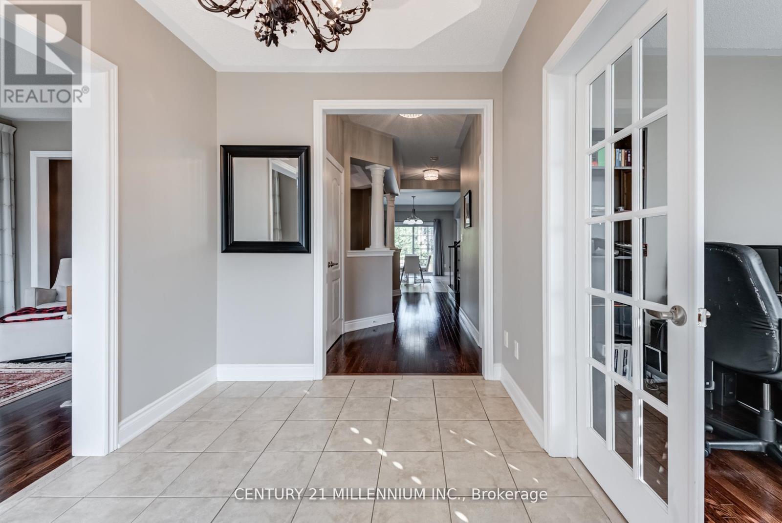 29 Eiffel Boulevard, Brampton, ON - Indoor Photo Showing Other Room