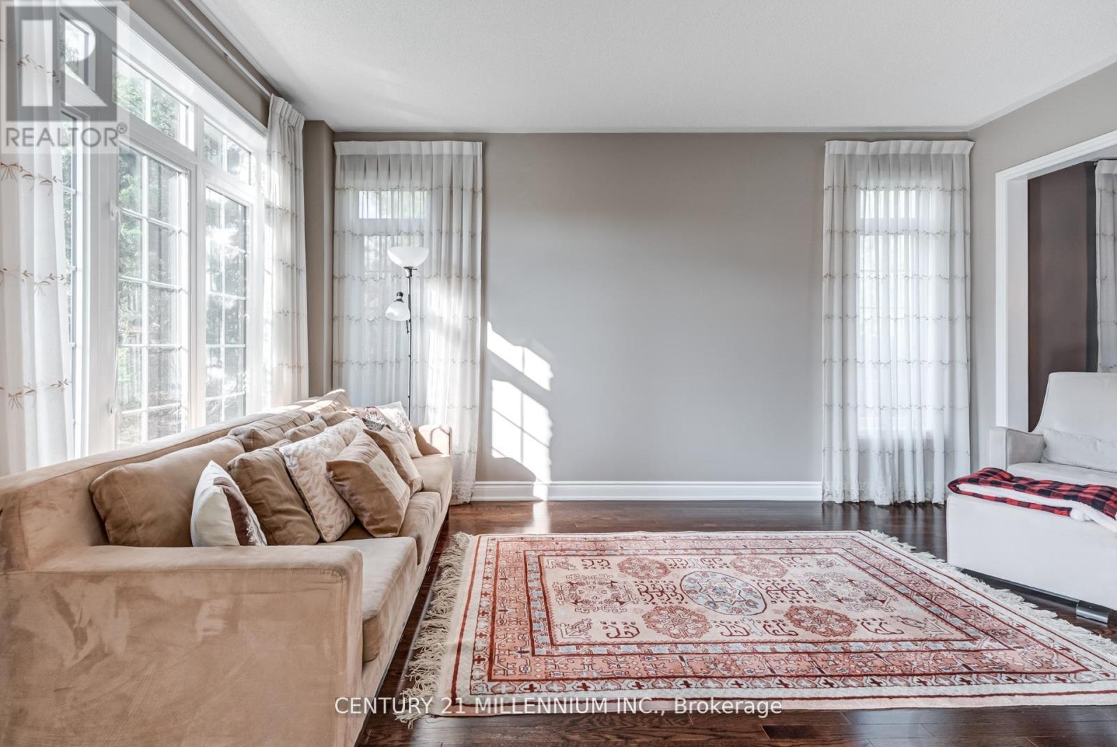 29 Eiffel Boulevard, Brampton, ON - Indoor