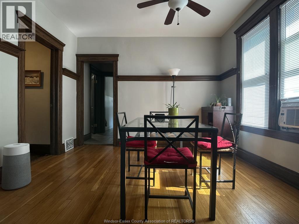 328 Gladstone, Windsor, ON - Indoor Photo Showing Dining Room