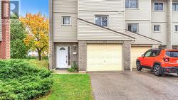 22 - 300 SANDRINGHAM CRESCENT  London South (South R), ON N6C 5B4