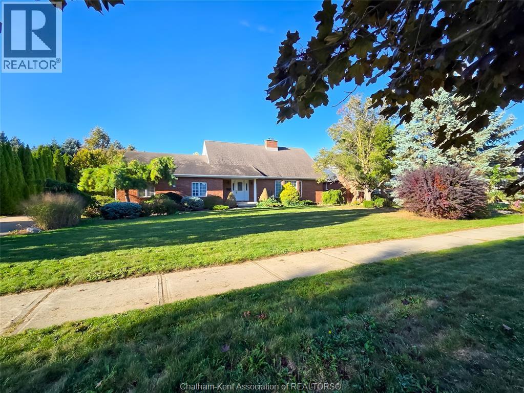 70 Braemar Boulevard, Chatham, ON - Outdoor