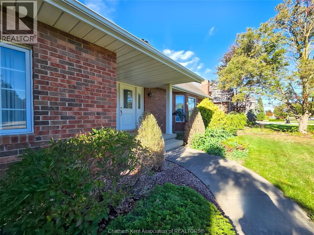 70 Braemar Boulevard, Chatham, ON - Outdoor
