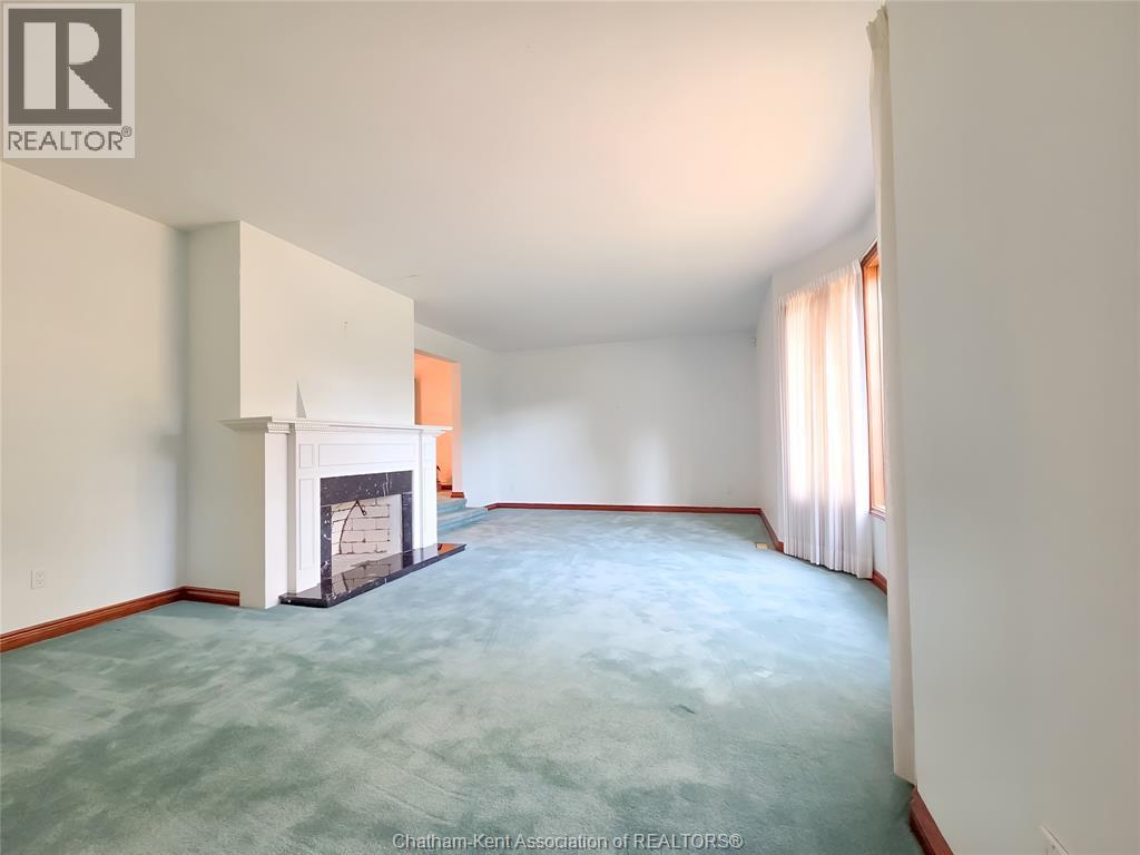 70 Braemar Boulevard, Chatham, ON - Indoor Photo Showing Other Room With Fireplace