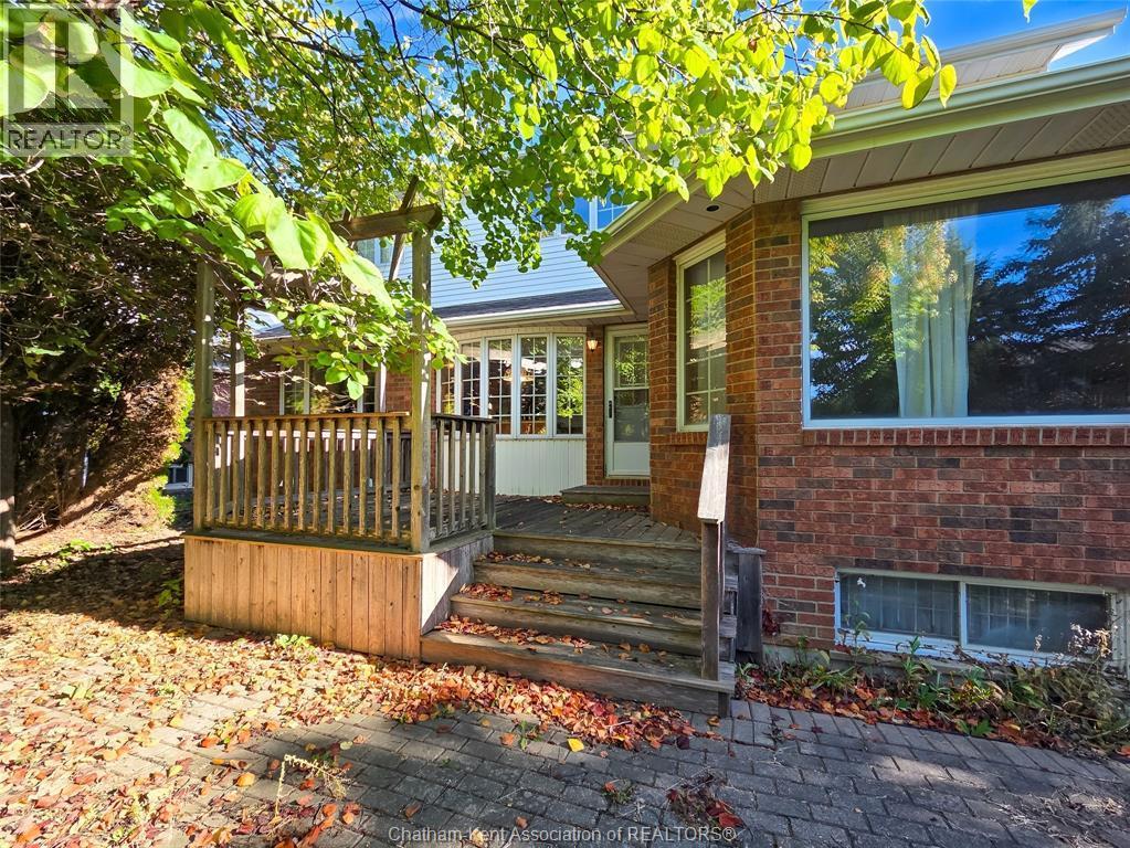 70 Braemar Boulevard, Chatham, ON - Outdoor