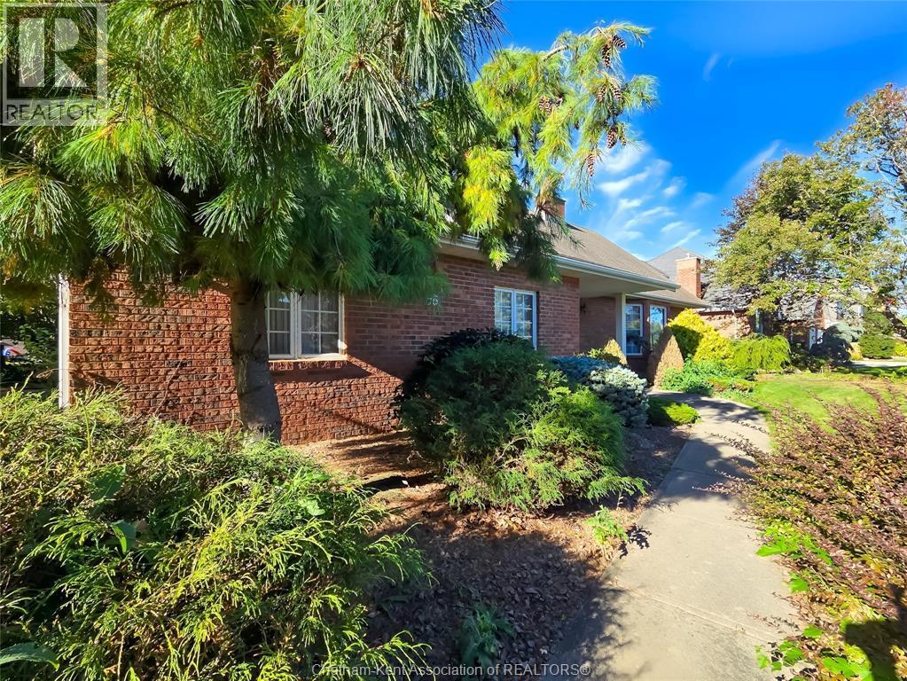 70 Braemar Boulevard, Chatham, ON - Outdoor