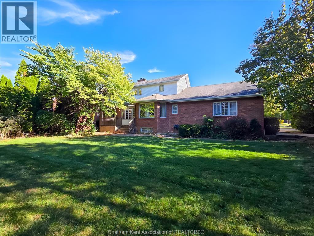 70 Braemar Boulevard, Chatham, ON - Outdoor