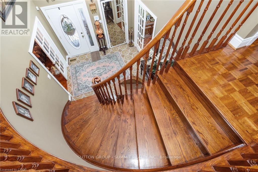 2545 Pollard Drive, Mississauga, ON - Indoor Photo Showing Other Room