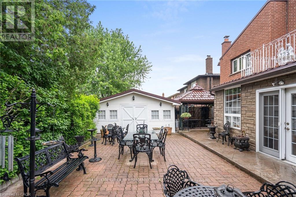 2545 Pollard Drive, Mississauga, ON - Outdoor