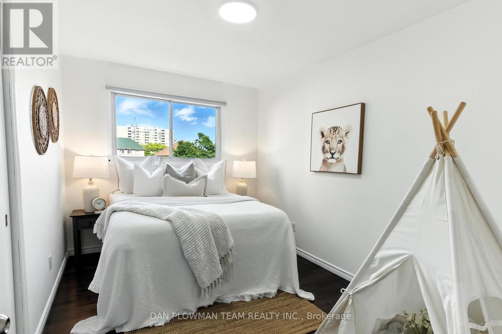 83 Sherwood Road E, Ajax, ON - Indoor Photo Showing Bedroom