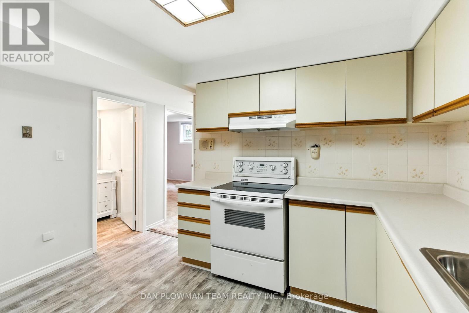 83 Sherwood Road E, Ajax, ON - Indoor Photo Showing Kitchen