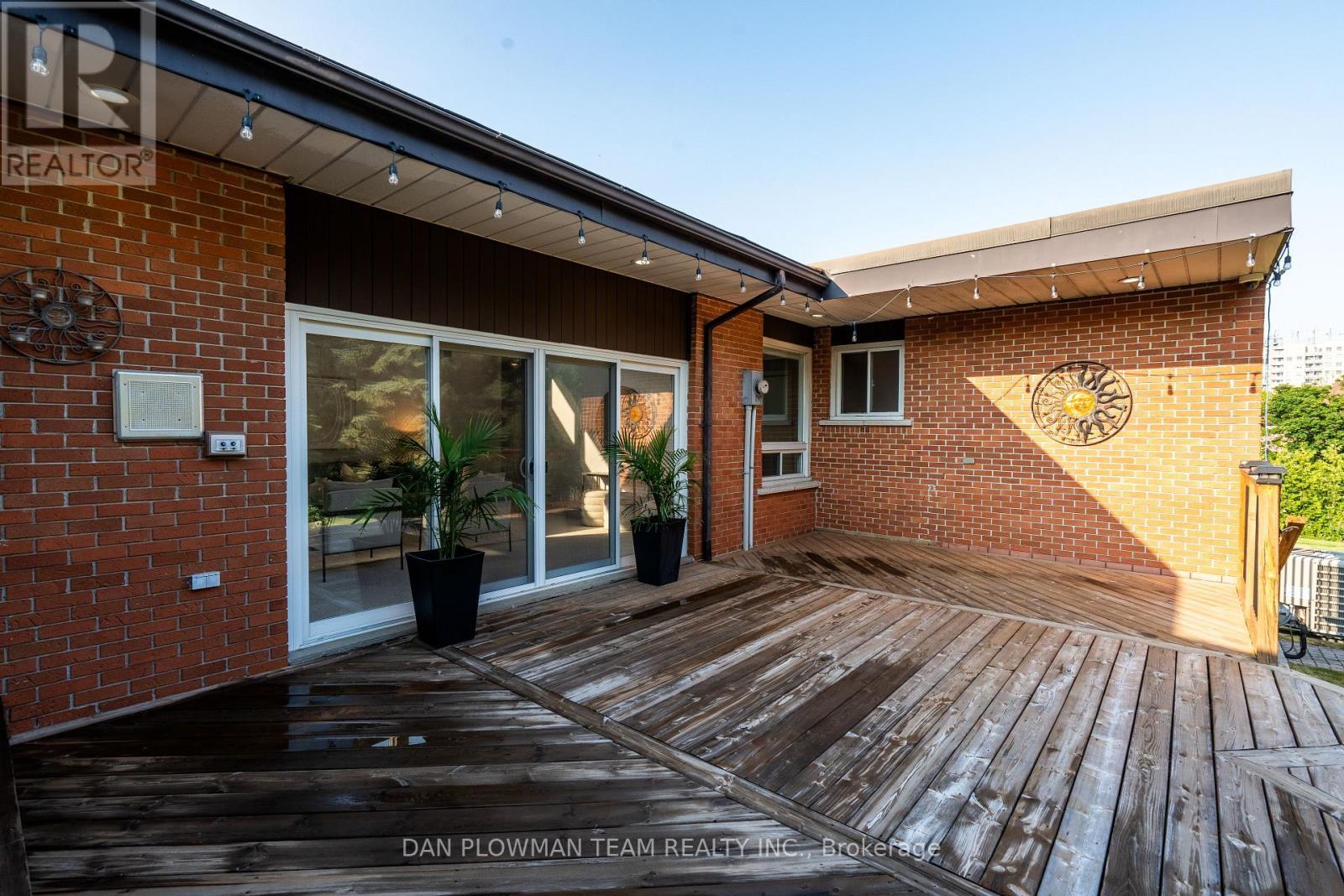 83 Sherwood Road E, Ajax, ON - Outdoor With Deck Patio Veranda With Exterior