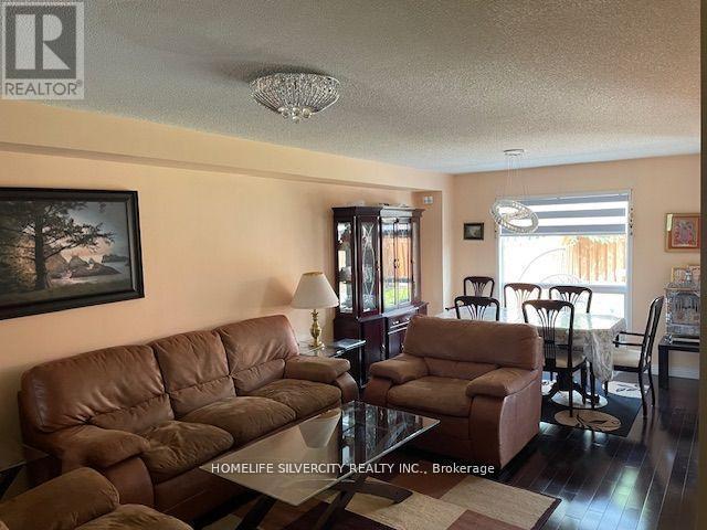46 Clandfield Street, Markham, ON - Indoor Photo Showing Living Room