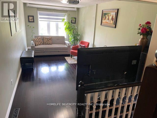 46 Clandfield Street, Markham, ON - Indoor