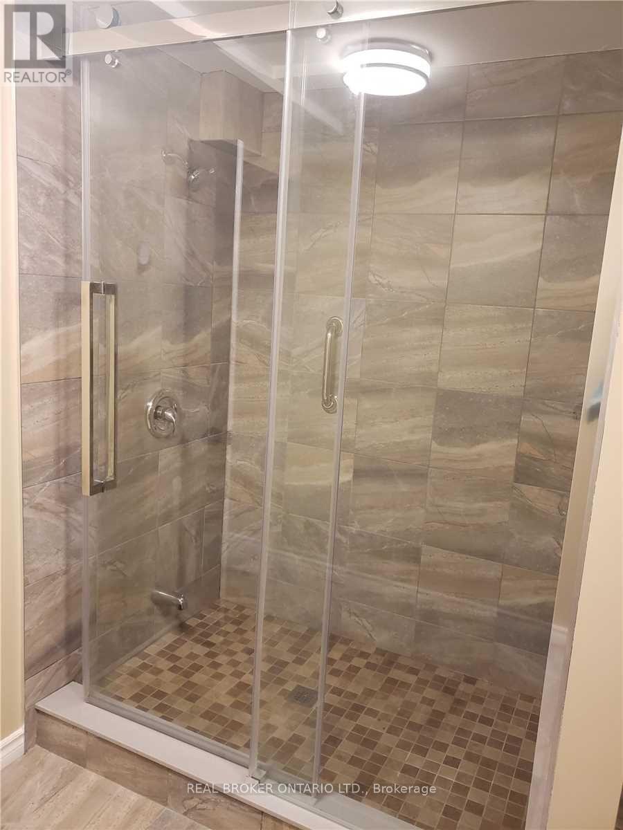 Lower - 4244 Starlight Crescent, Mississauga, ON - Indoor Photo Showing Bathroom