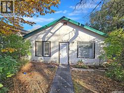 15 10th AVENUE NE Swift Current, SK S9H 2T1