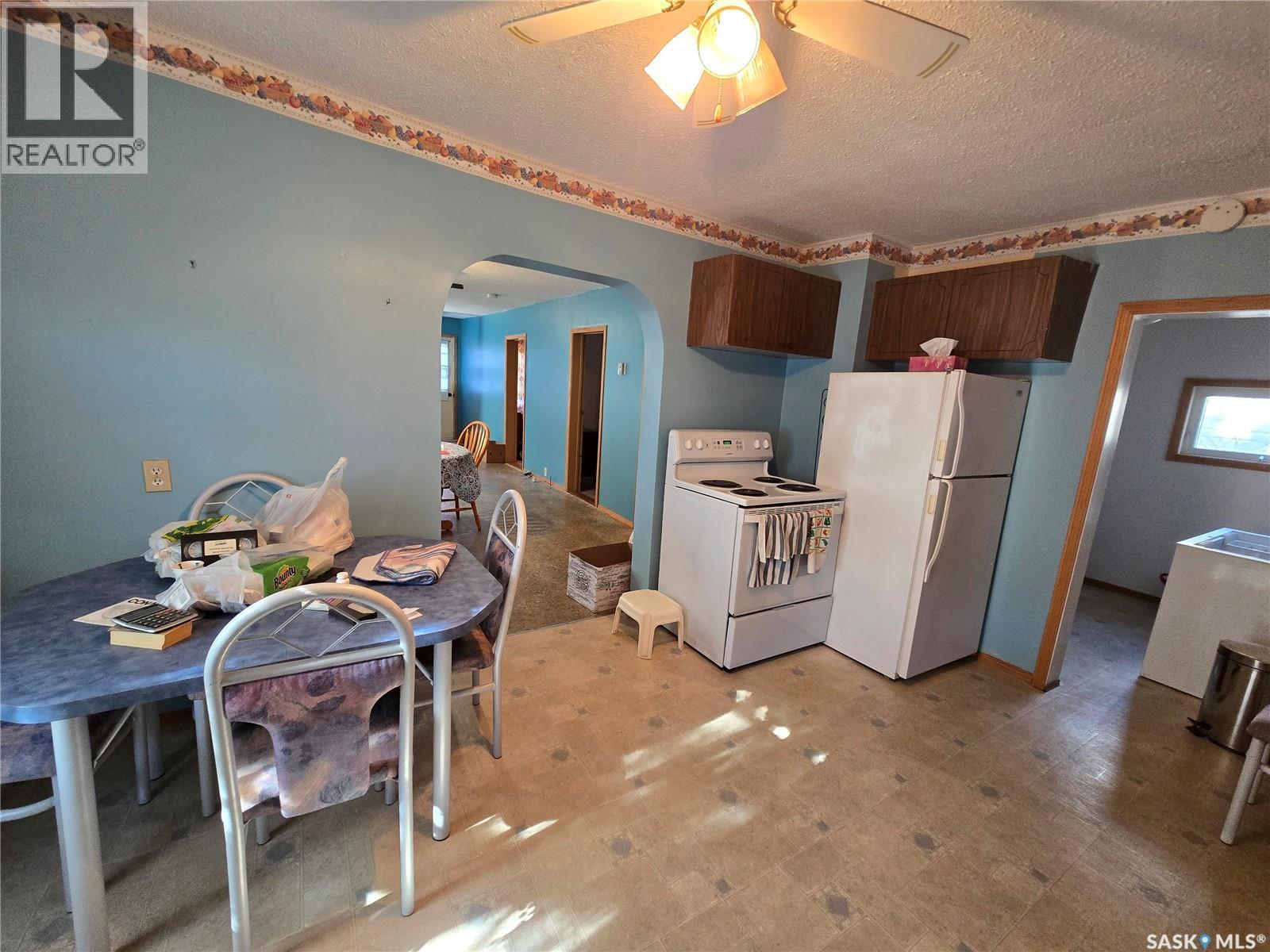 15 10Th Avenue Ne, Swift Current, SK - Indoor