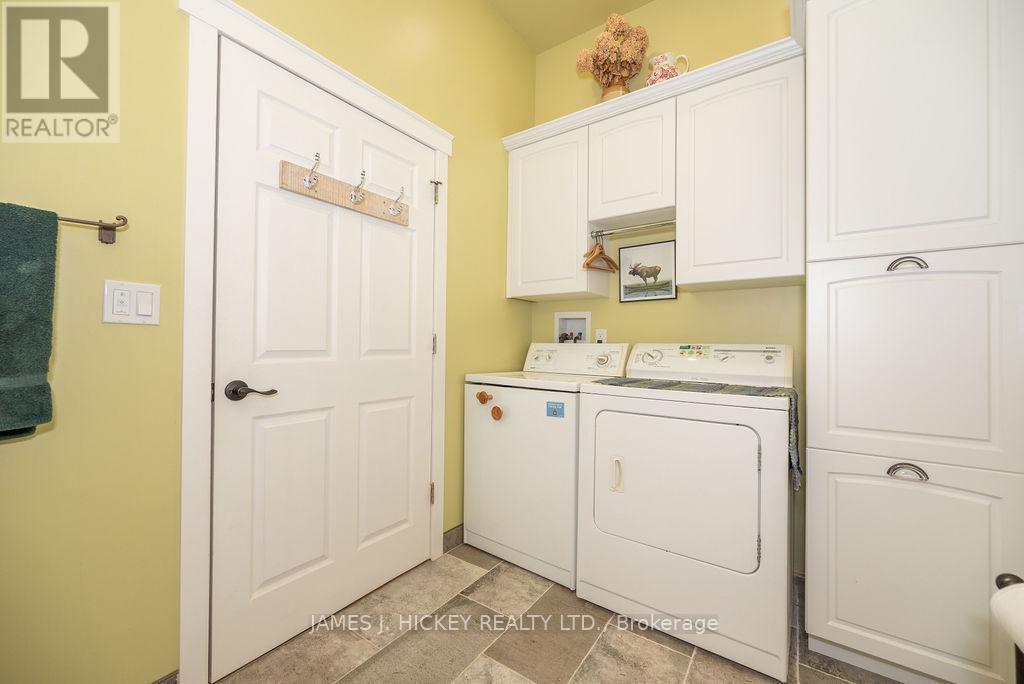 313 Meilleur'S Road, Laurentian Hills, ON - Indoor Photo Showing Laundry Room