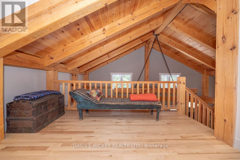 313 Meilleur'S Road, Laurentian Hills, ON - Indoor Photo Showing Other Room