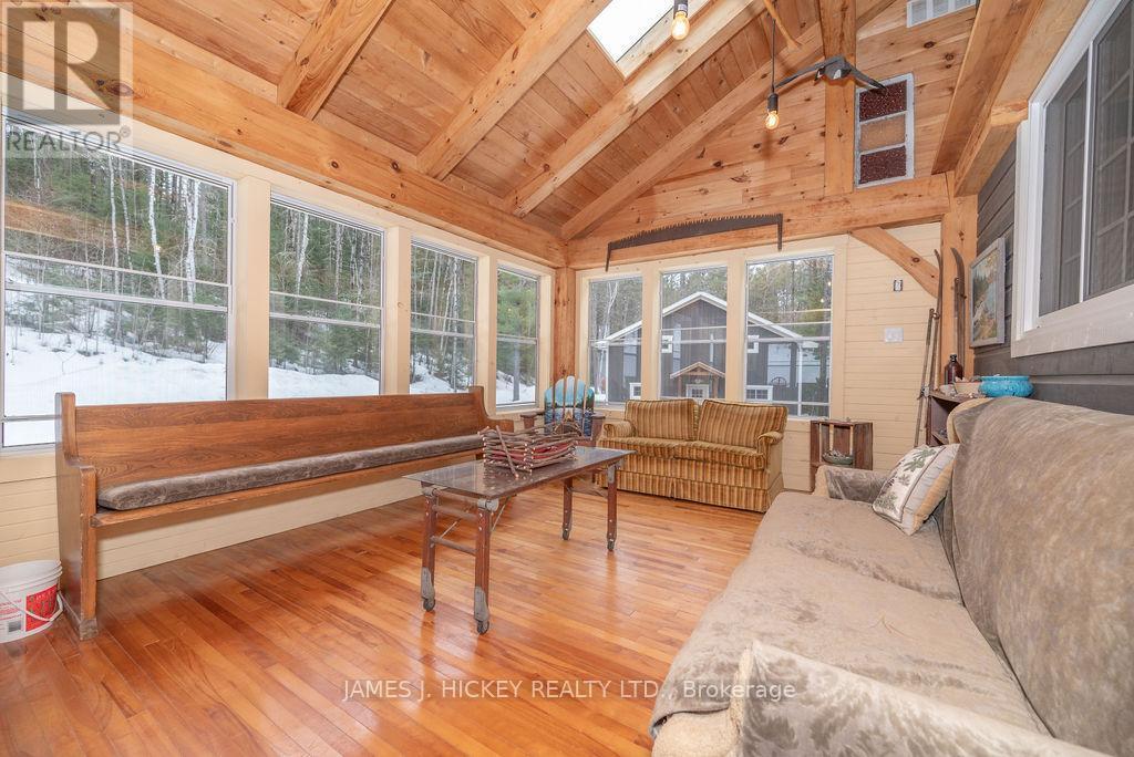 313 Meilleur'S Road, Laurentian Hills, ON - Indoor