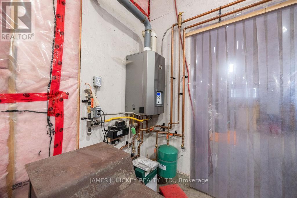 313 Meilleur'S Road, Laurentian Hills, ON - Indoor Photo Showing Bathroom