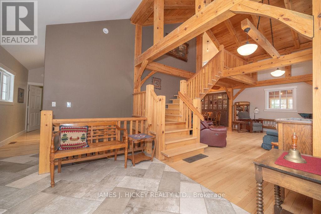 313 Meilleur'S Road, Laurentian Hills, ON - Indoor Photo Showing Other Room