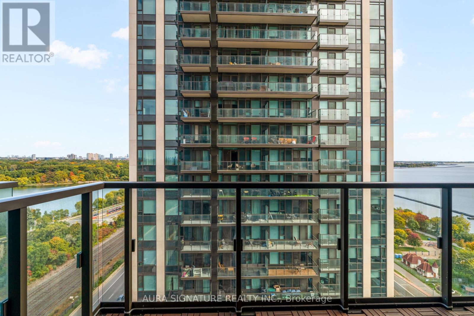 2205 - 1928 Lake Shore Boulevard W, Toronto, ON - Outdoor