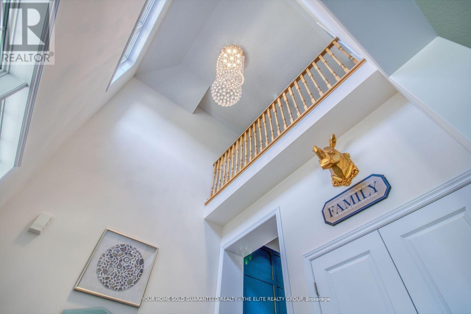 211 Lia Drive, Clearview, ON - Indoor Photo Showing Other Room