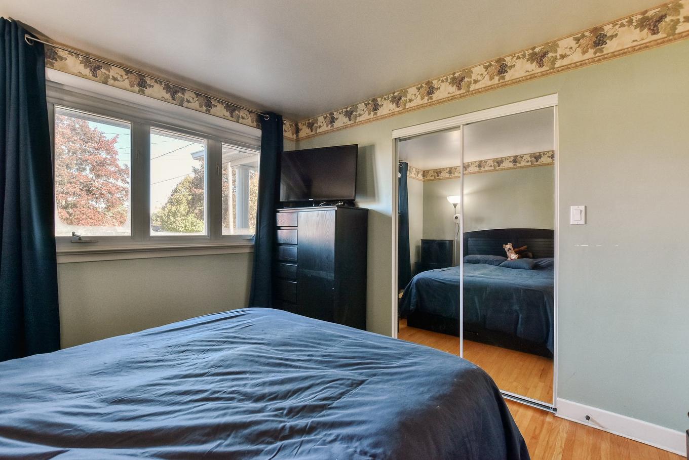 Chambre à coucher - 344 Rue Mitchell, Lachute, QC - Indoor Photo Showing Bedroom