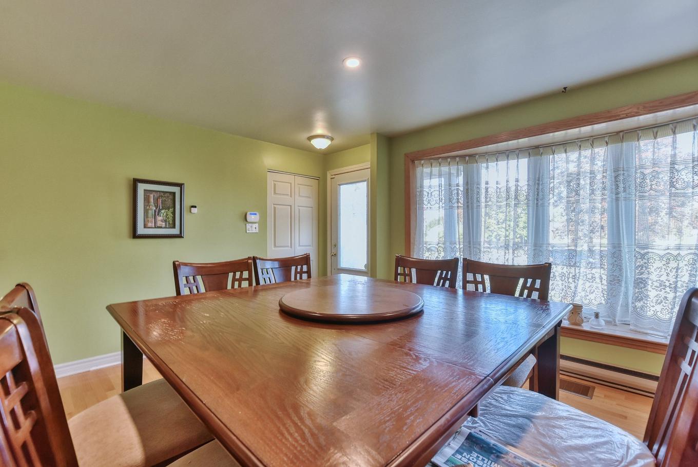 Salle à manger - 344 Rue Mitchell, Lachute, QC - Indoor Photo Showing Dining Room
