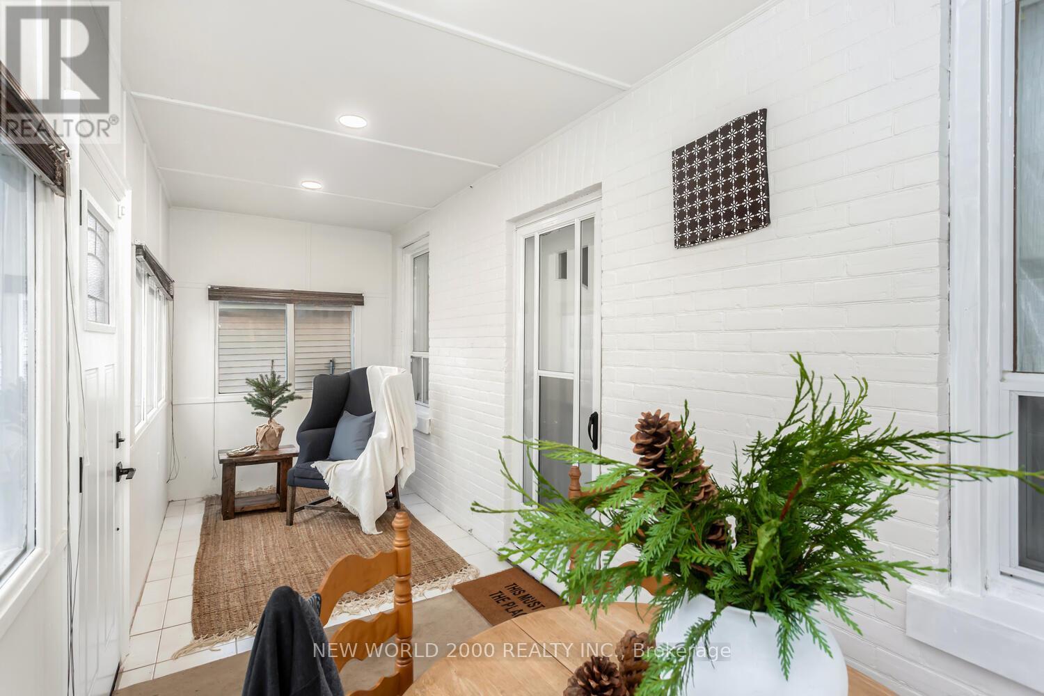 8071 Kipling Avenue, Vaughan, ON - Photo Showing Other Room