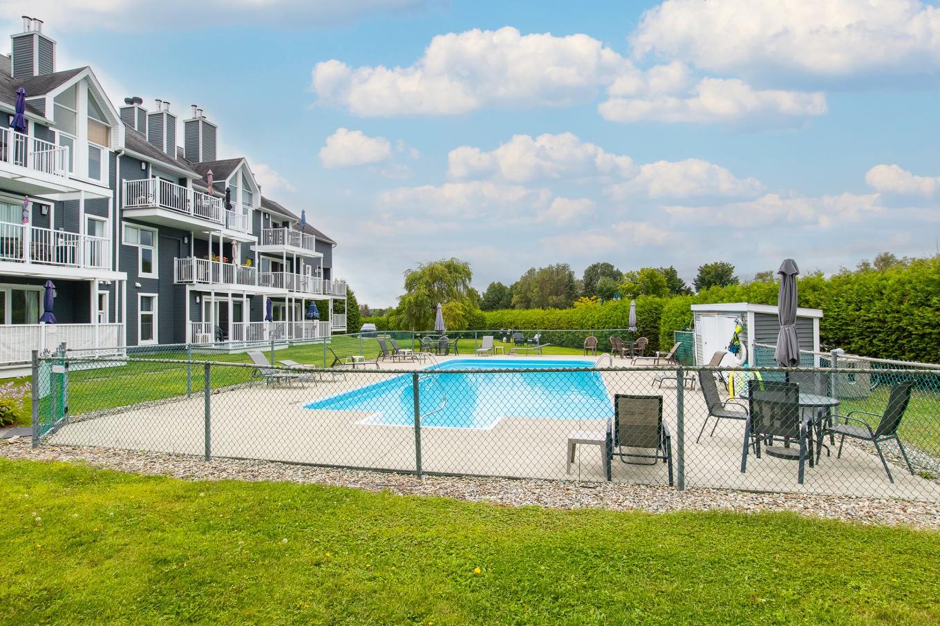 Piscine - 40-385 Rue Du Moulin, Magog, QC - Outdoor With In Ground Pool
