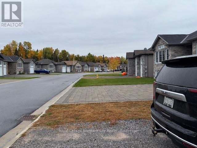 30 Trillium Drive, North Bay (Ferris), ON - Outdoor