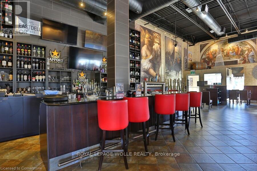 668 Erb Street W, Waterloo, ON