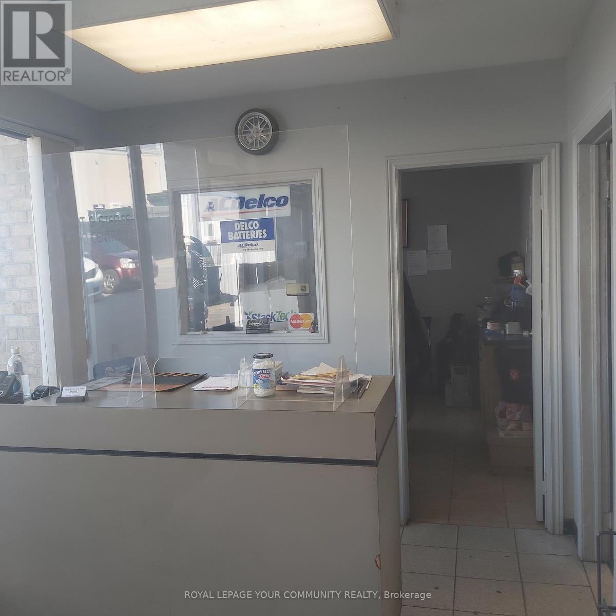 18 - 1 Delta Park Boulevard, Brampton, ON