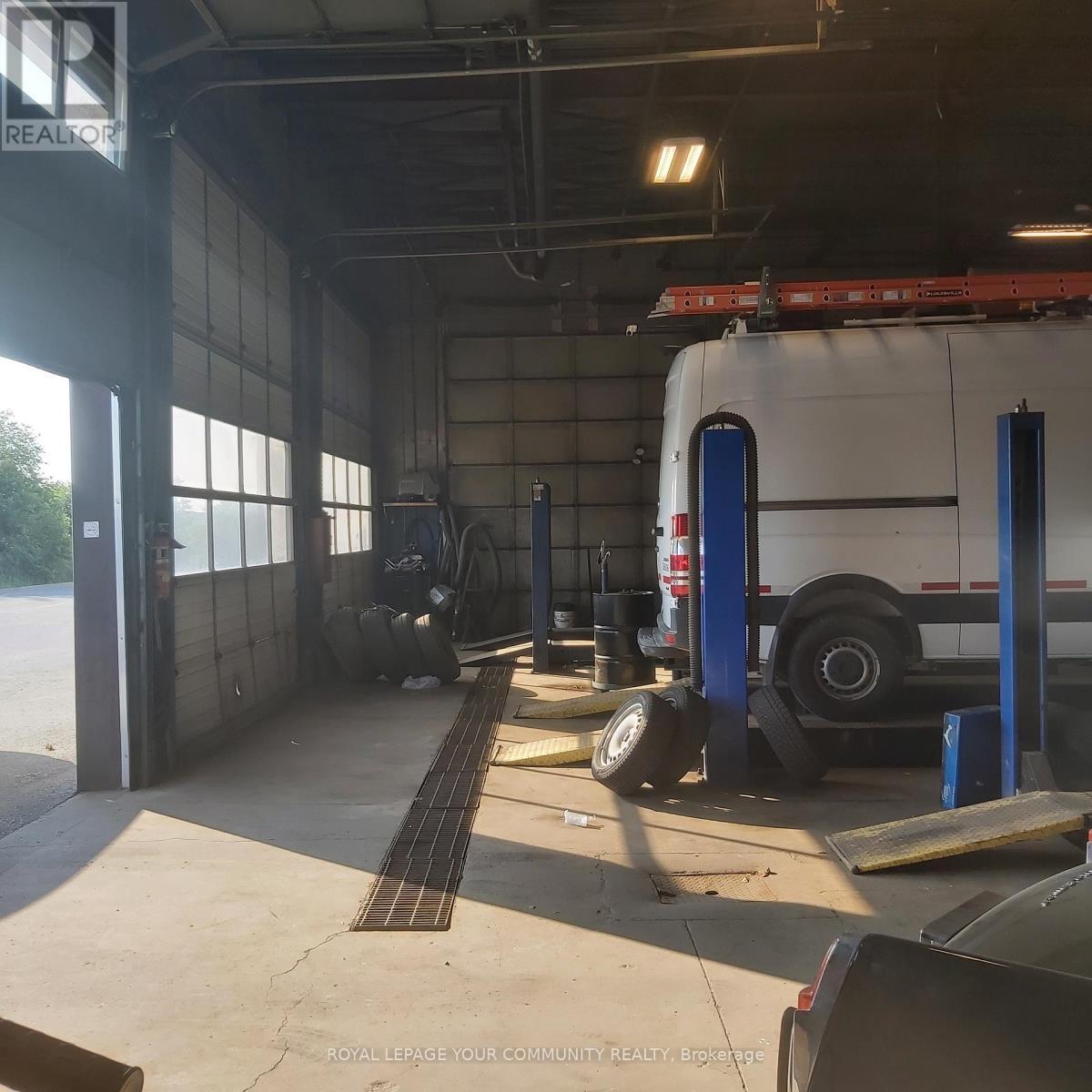 18 - 1 Delta Park Boulevard, Brampton, ON