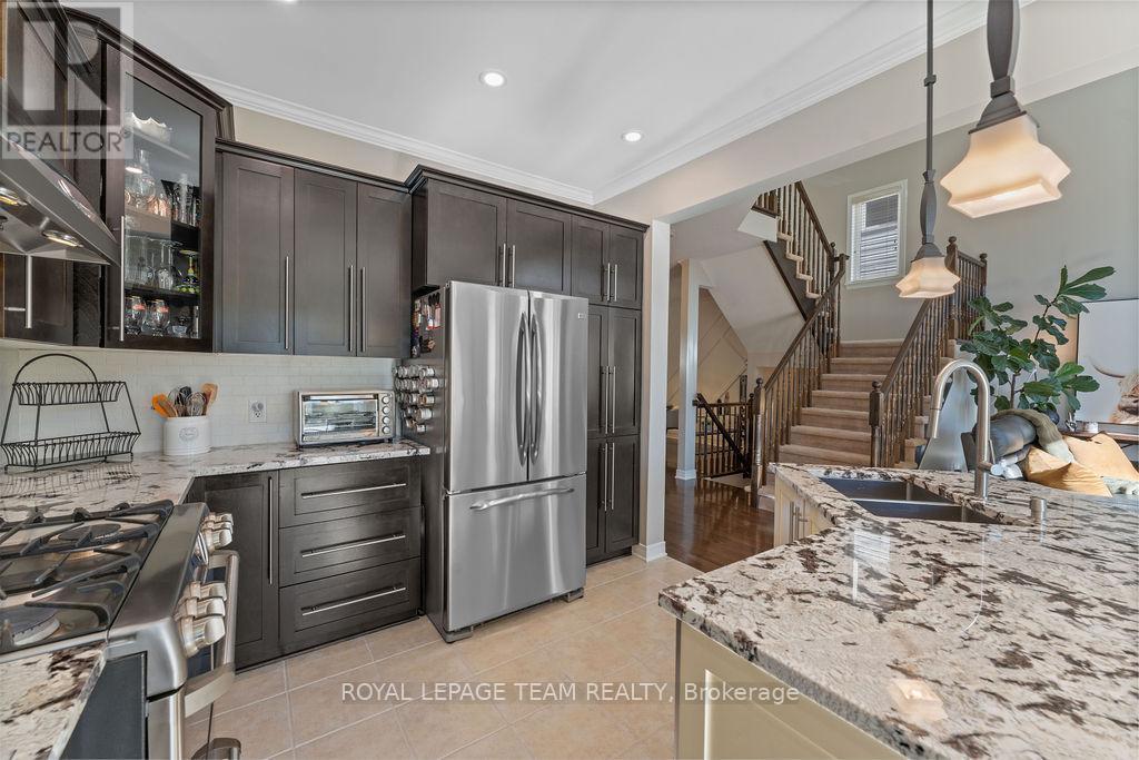 141 Trail Side Circle, Ottawa, ON - Indoor Photo Showing Kitchen