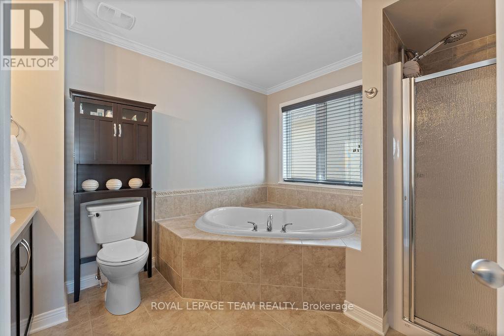 141 Trail Side Circle, Ottawa, ON - Indoor Photo Showing Bathroom
