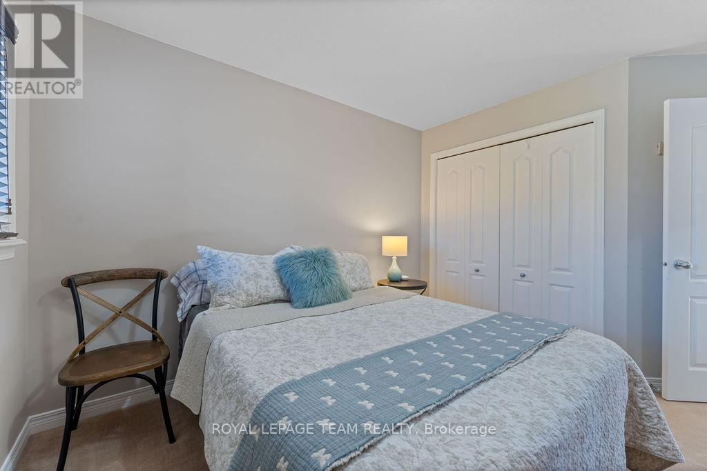 141 Trail Side Circle, Ottawa, ON - Indoor Photo Showing Bedroom