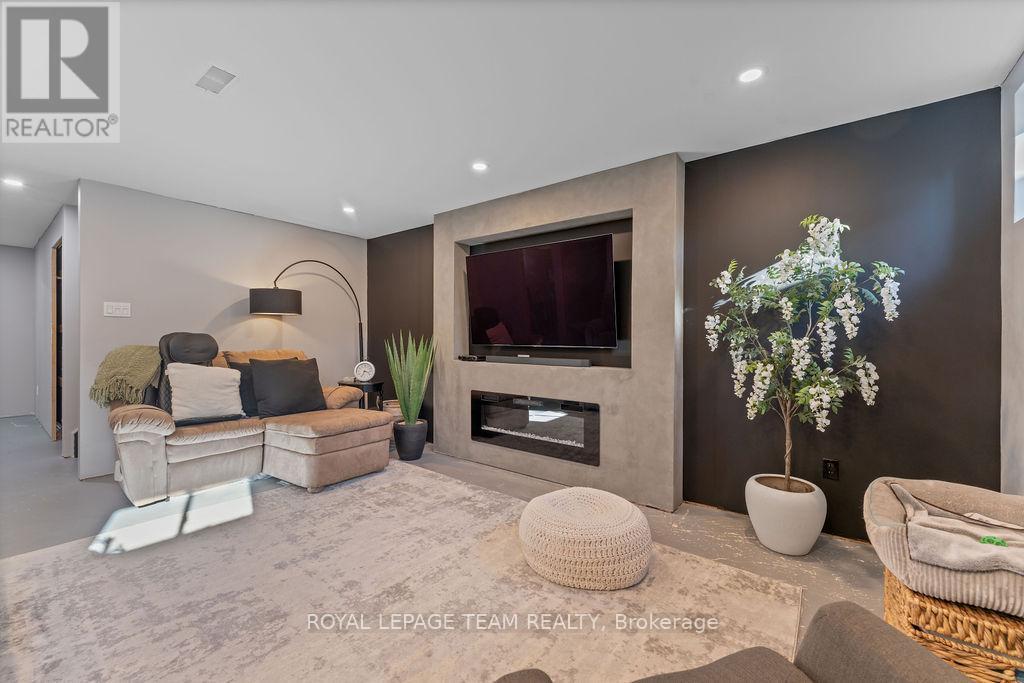 141 Trail Side Circle, Ottawa, ON - Indoor With Fireplace