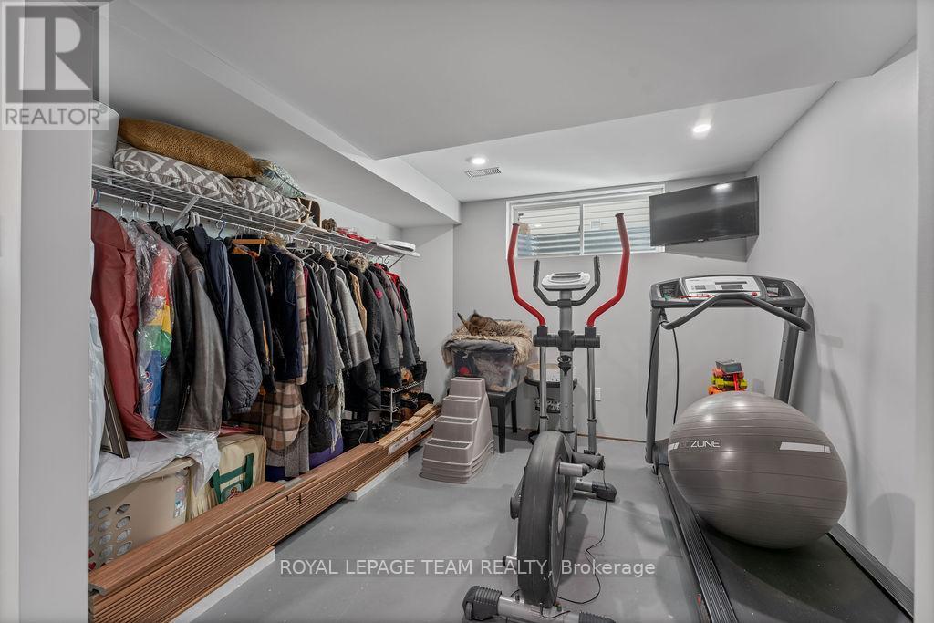 141 Trail Side Circle, Ottawa, ON - Indoor With Storage