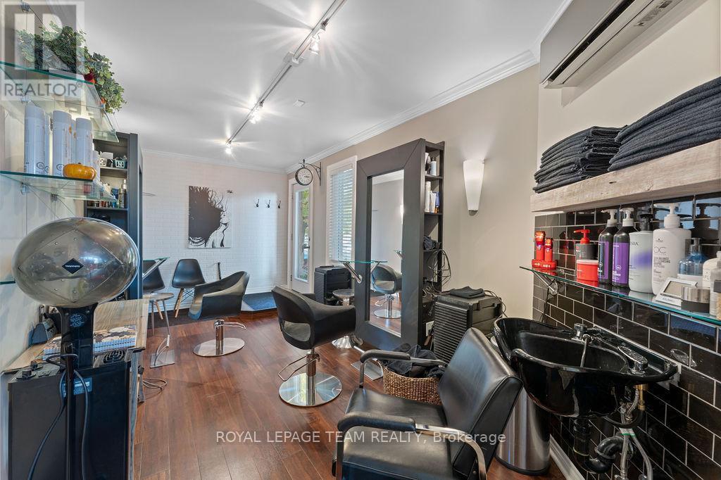 141 Trail Side Circle, Ottawa, ON - Indoor Photo Showing Other Room