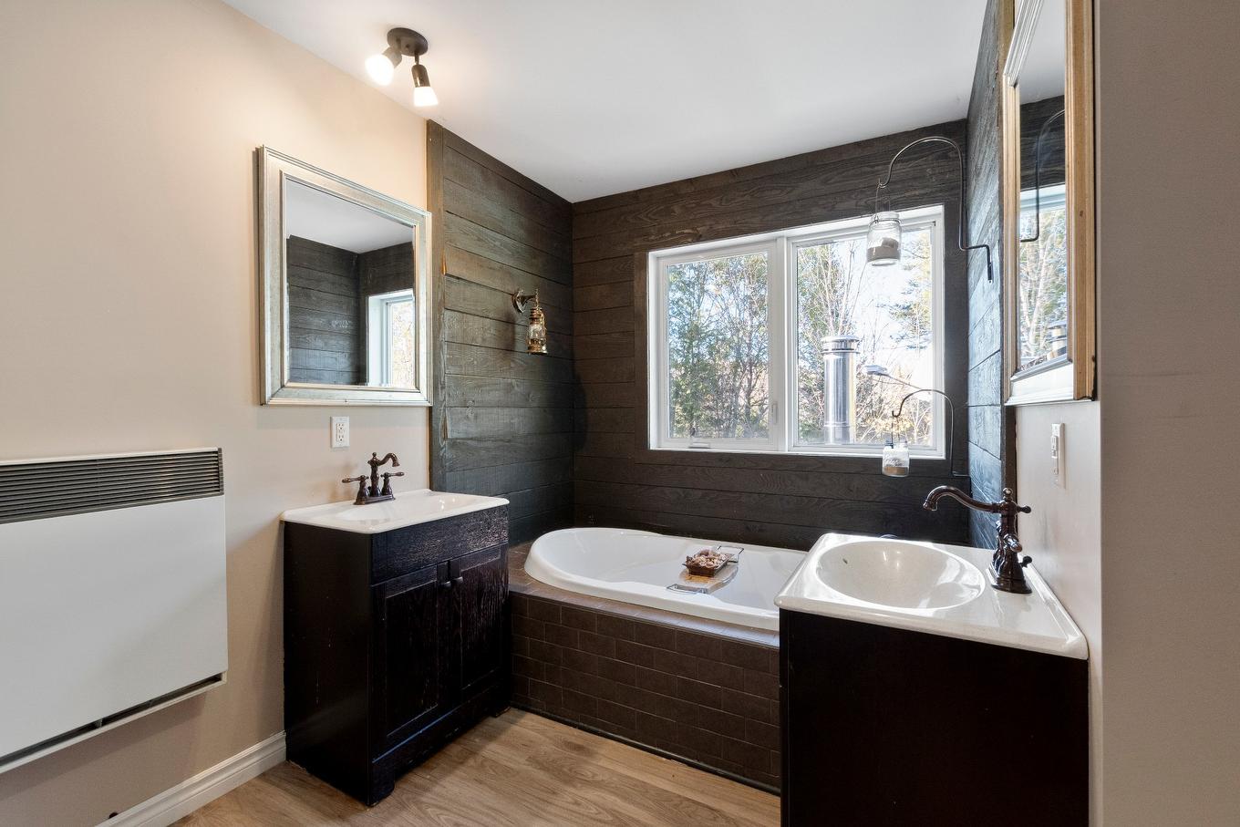 Bathroom - 4794 Ch. Johanne, Rawdon, QC - Indoor Photo Showing Bathroom