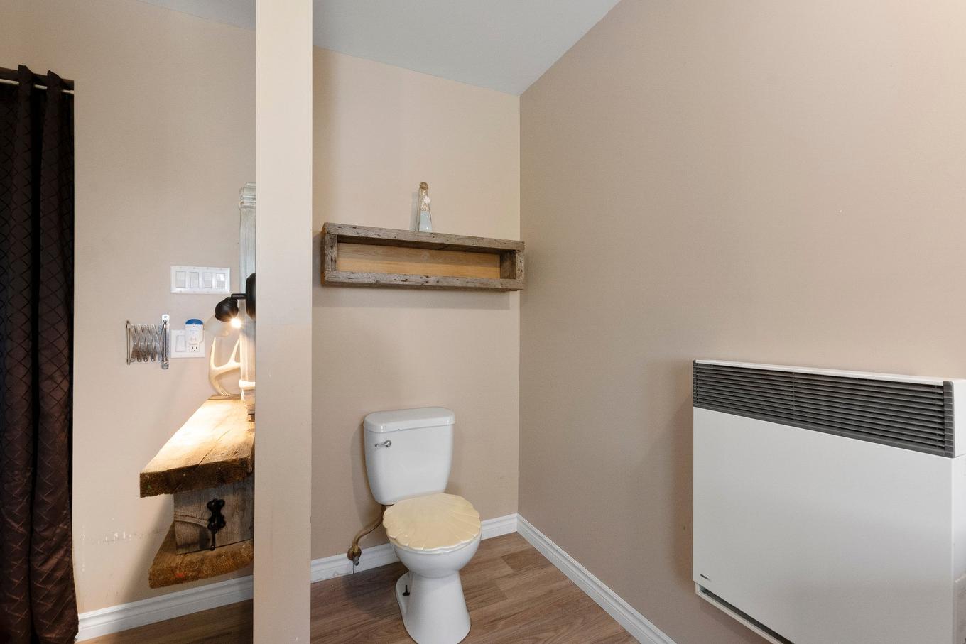 Bathroom - 4794 Ch. Johanne, Rawdon, QC - Indoor Photo Showing Bathroom