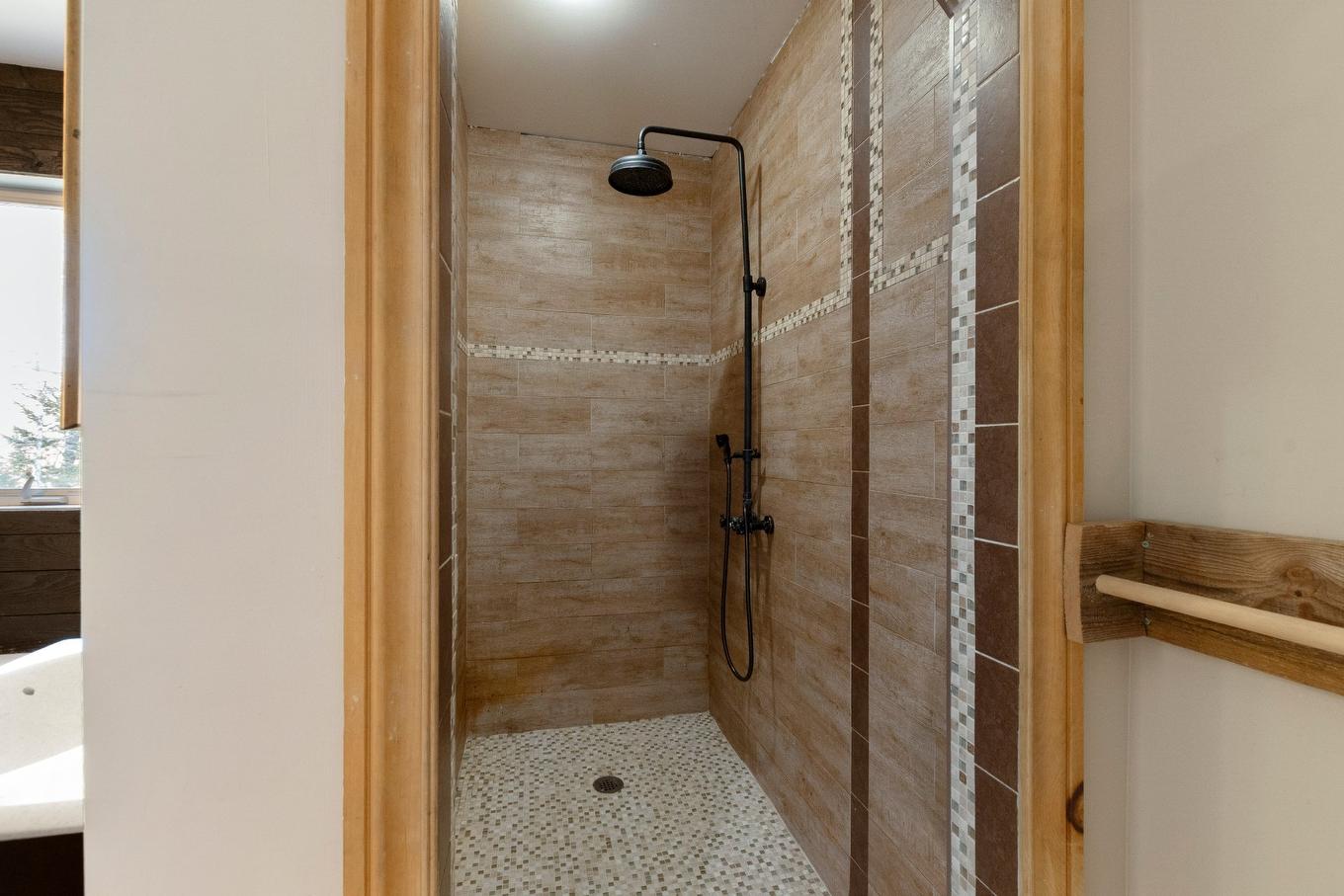 Bathroom - 4794 Ch. Johanne, Rawdon, QC - Indoor Photo Showing Other Room