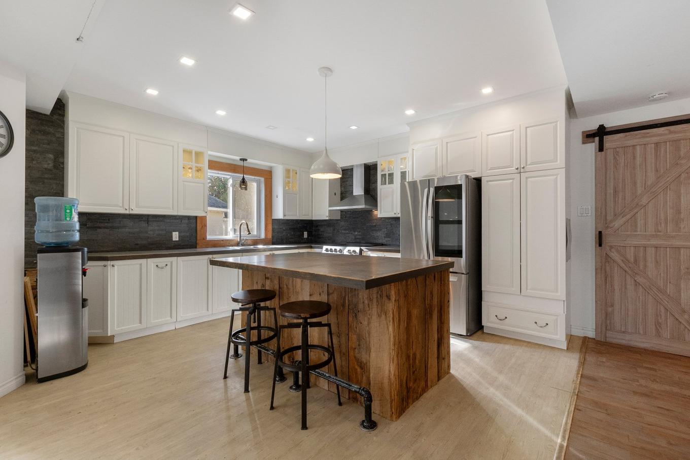 Kitchen - 4794 Ch. Johanne, Rawdon, QC - Indoor Photo Showing Kitchen With Upgraded Kitchen