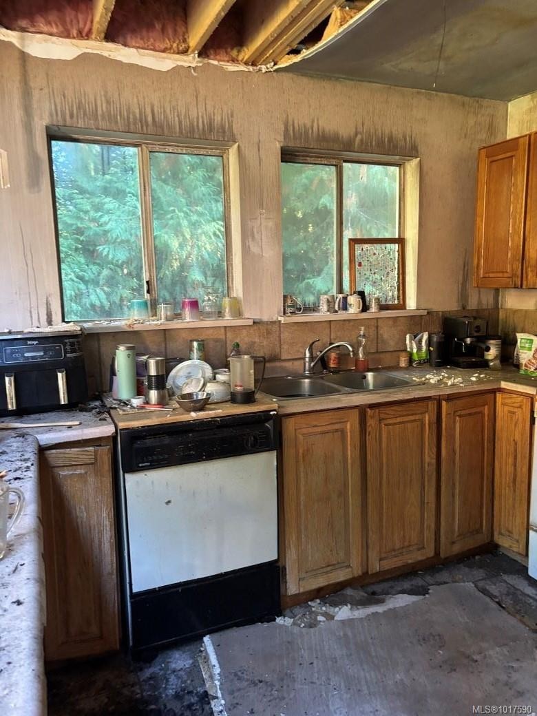 720 Spider Lake Rd, Qualicum Beach, BC