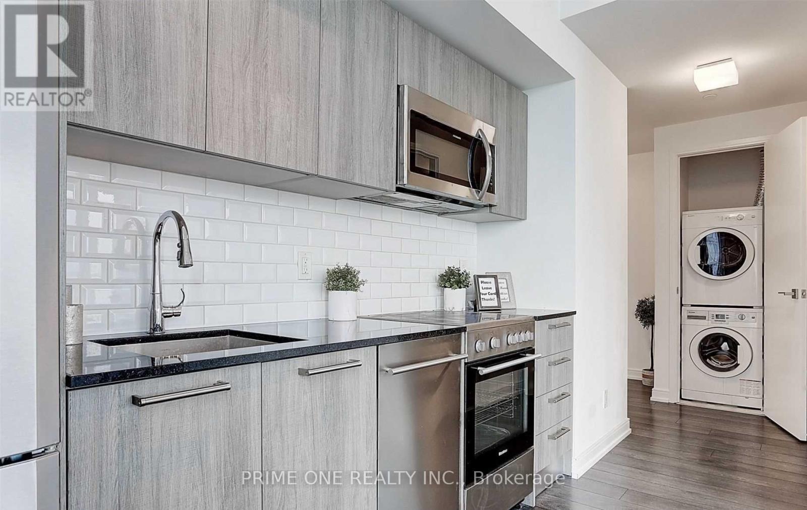 2507 - 28 Wellesley Street E, Toronto, ON - Indoor